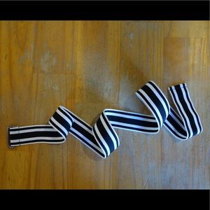 Lizwear black & white striped ribbon belt